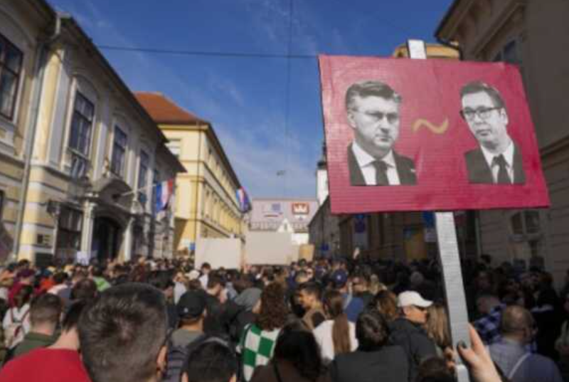 У Хорватії тисячі людей вимагають виборів