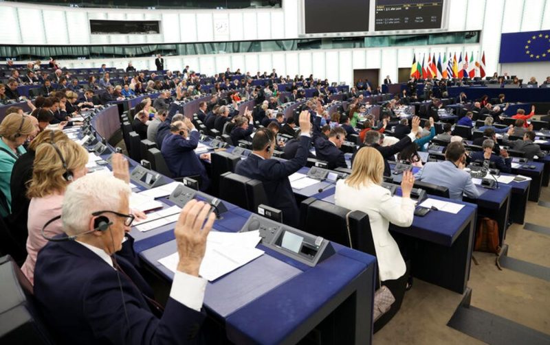 Депутати Європарламенту хочуть відсторонити Угорщину від головування в Раді ЄС