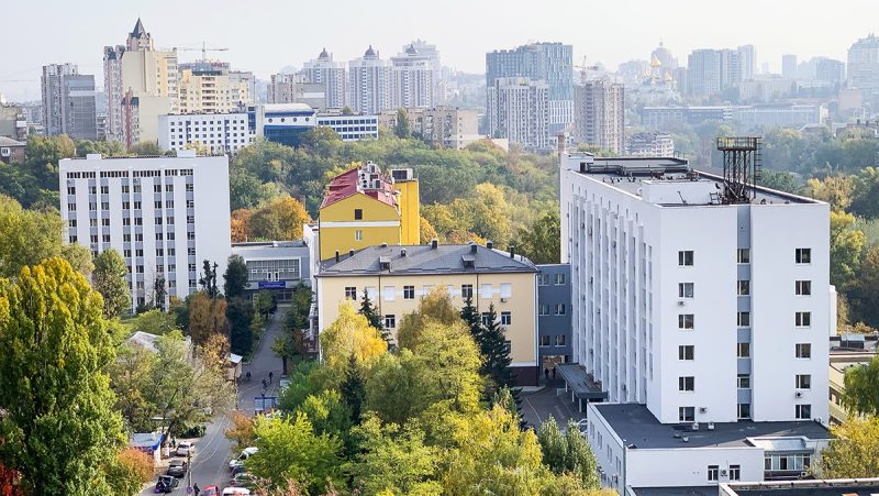 З Луцького вишу відрахували понад 1000 студентів чоловіків через нові правила мобілізації