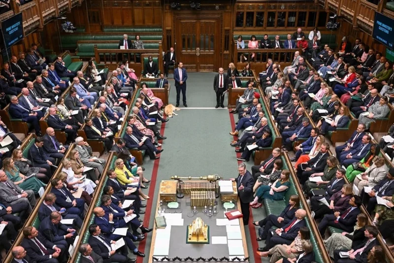 Іранський парламент підтримав призупинення співпраці з МАГАТЕ