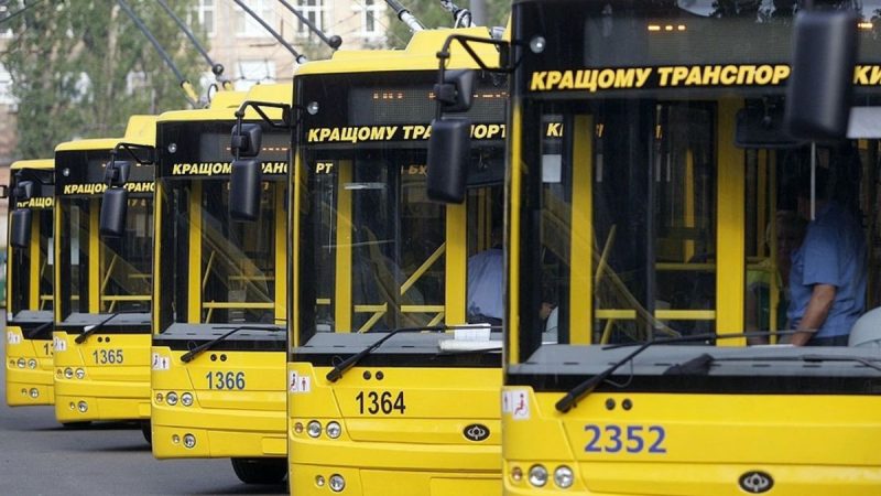 Транспортний колапс у Києві після обстрілу, як змінився рух після нічної атаки