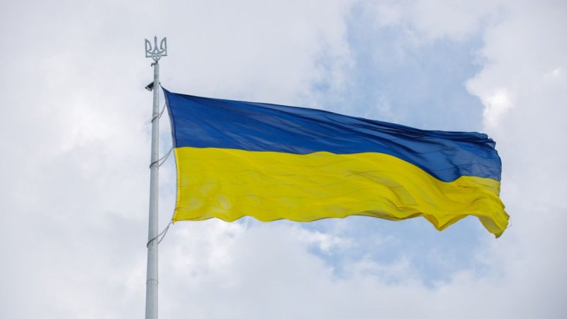 В Україні подовжили воєнний стан і мобілізацію
