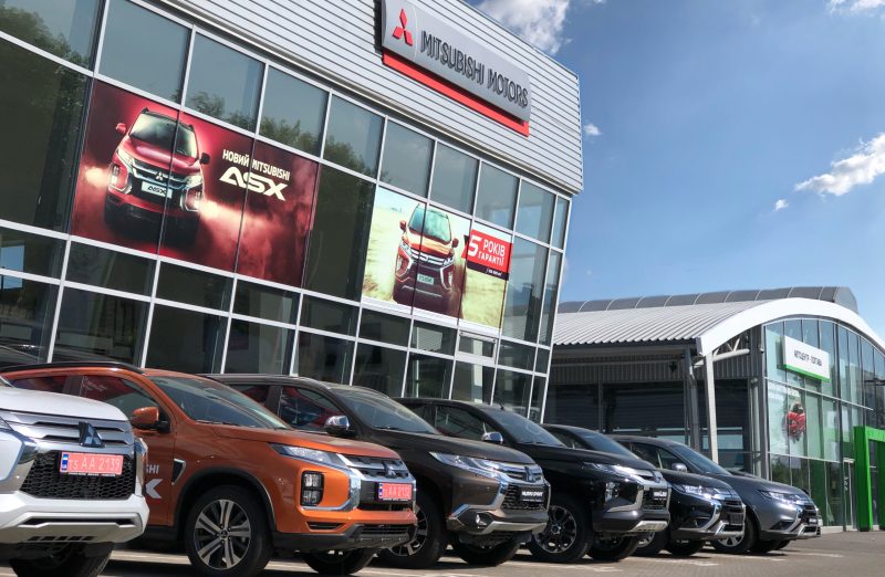 Mitsubishi відкликає десятки тисяч кросоверів Outlander