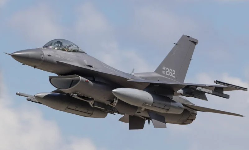 Польща та США оновлять весь парк винищувачів F-16