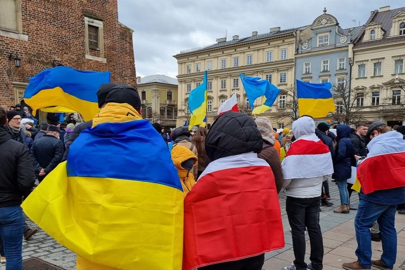 Від допомоги до прибутку, вплив українців на економіку Польщі
