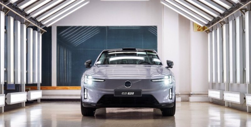 Volvo запускає виробництво ES90 — електричного ліфтбека преміумкласу