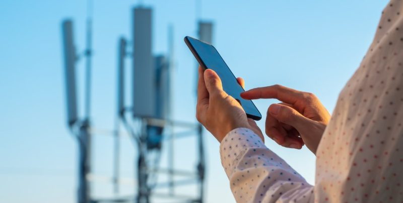 Вулицями їздять “SMS-бластери”, нова хвиля кібератак