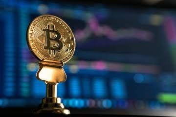 Bitcoin зазнає значних втрат: найгірший тиждень з часів краху FTX