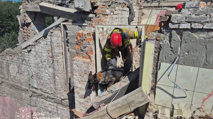 Постраждалих від ракетного обстрілу у Львові стало 38: триває рятувальна операція